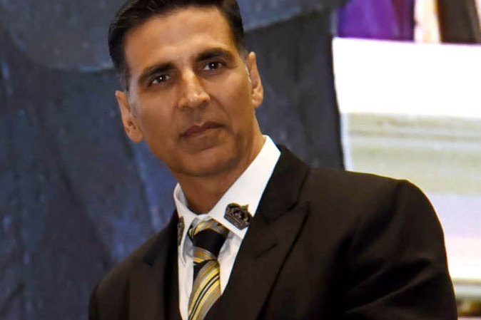Akshay Kumar Wins Filmfare Best Villain for Ajanbee