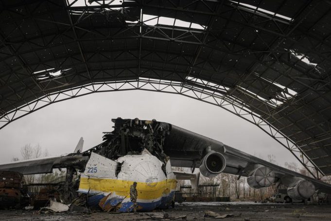 Ukrainian forces retake areas near Kyiv amid fear of traps.