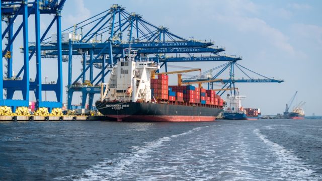Trump Discloses Secret Military Escort of Oil Tankers Through Hormuz Trump Discloses Secret Military Escort of Oil Tankers Through Hormuz