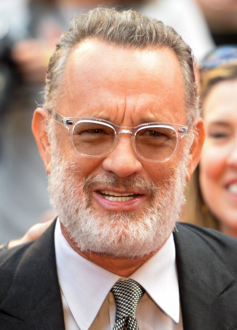 Tom Hanks still leaves room during pivotal ‘Cast Away’ scene