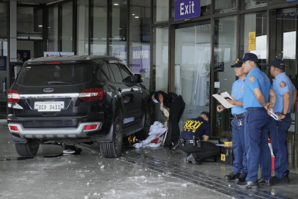Car Crash Manila Airport Kills Two