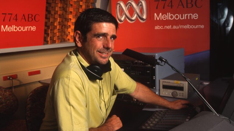 ABC presenter Trevor Chappell to hang up mic after 26 years